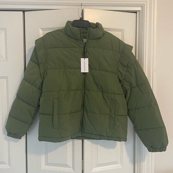NWT WeWoreWhat Snap-Off Sleeve Puffer Jacket - Picture 3 of 6